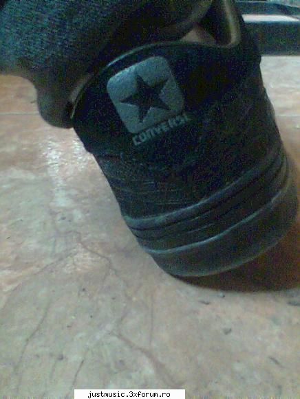 MiKulMik - Hy...am 15 ani. Hmmm...urasc scoala din toata - �Hello�